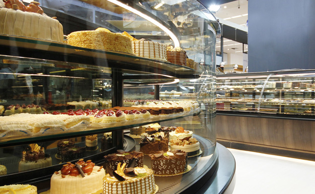 Commercial Glass Shelves & Display Cases
